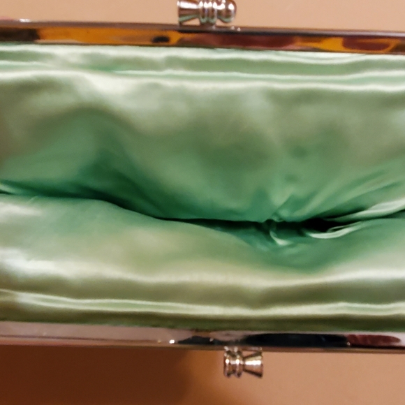 Hand beaded embroidered clutch purse - Picture 7 of 11